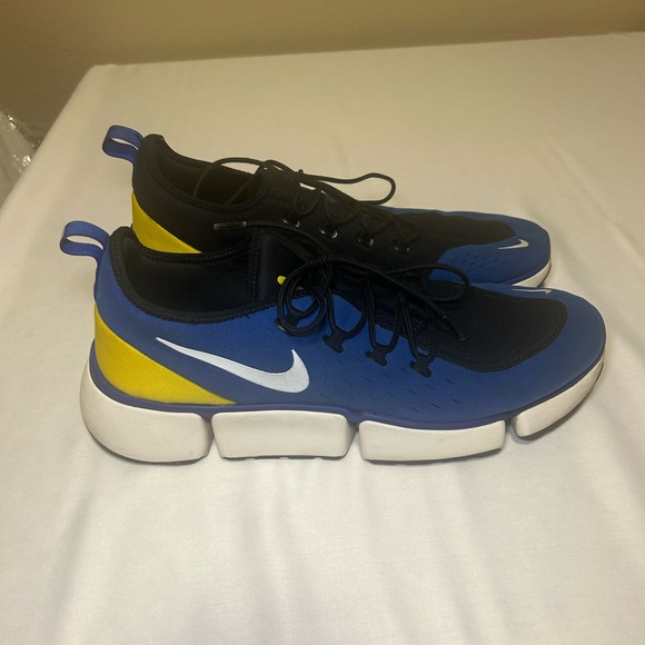 Nike Pocket Fly Dm Men’s Running Training Shoes Sneakers, Size 12 - Picture 11 of 12